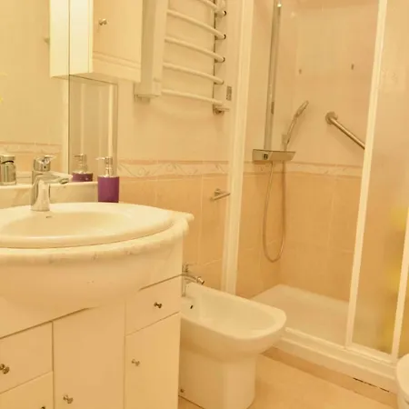 Saval Rits Apartment